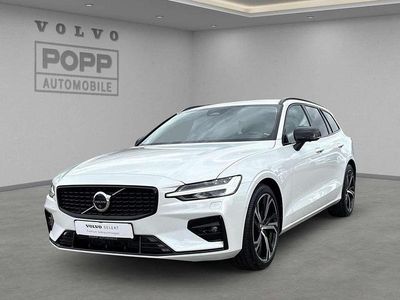 Gebraucht Volvo V60 Plus 197 PS (144 kW) 2024 Crystal white pearl / metallic Kombi