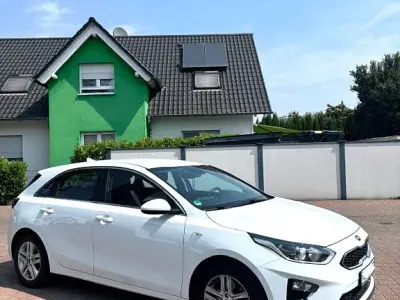 Gebraucht Kia Ceed Vision 160 PS (117 kW) 2021 Weiß Kleinwagen