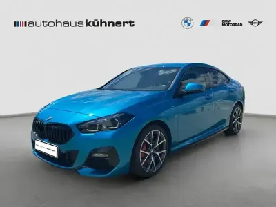 Gebraucht BMW 220 M Sport 190 PS (139 kW) 2023 Blau Coupé
