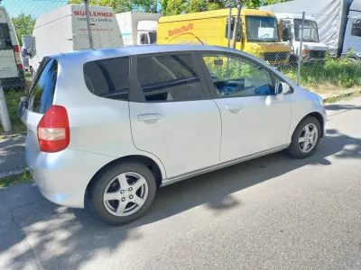 Second-hand Honda Jazz 83 CP (61 kW) 2008 Argintiu Hatchback