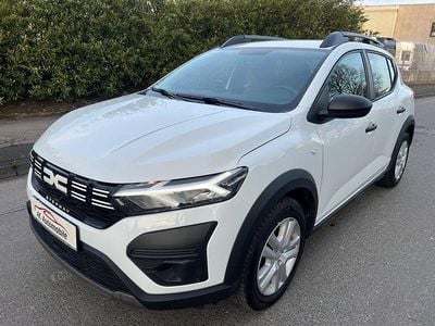 Gebraucht Dacia Sandero Essentiel 91 PS (66 kW) 2024 Weiß Limousine