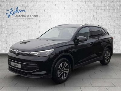 Neu VW Tiguan Life 150 PS (110 kW) 2026 Grenadillschwarz metallic SUV