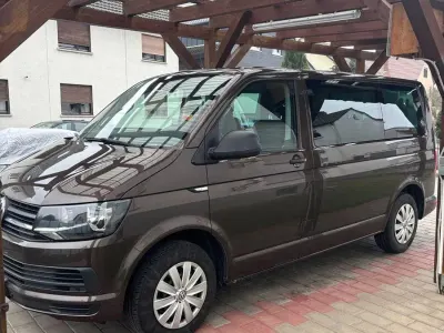 Gebraucht VW Multivan 150 PS (110 kW) 2016 Braun Van / Kleinbus