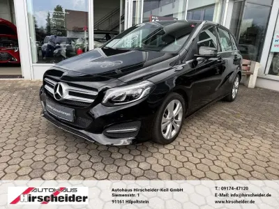 Gebraucht Mercedes B180 Style 122 PS (89 kW) 2018 Schwarz Kleinwagen