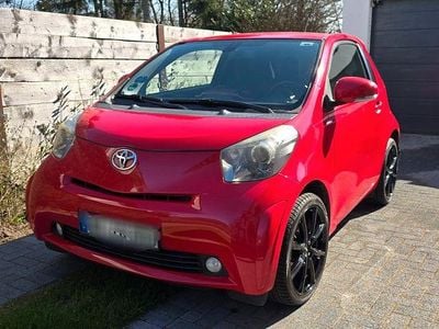 Toyota iQ