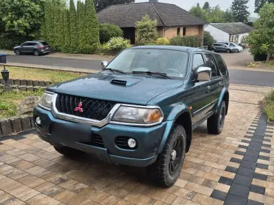 Gebraucht Mitsubishi Pajero Sport 116 PS (85 kW) 2002 Grün SUV
