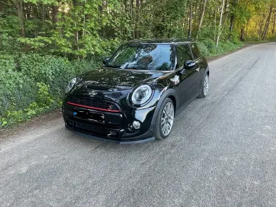 Używany Mini John Cooper Works 211 KM (155 kW) 2014 Czarny Hatchback
