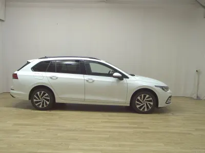 Gebraucht VW Golf VIII Life 116 PS (85 kW) 2024 Weiss Limousine