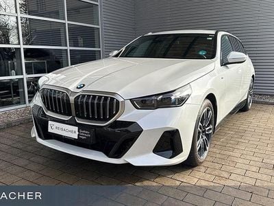 Gebraucht BMW 520 Comfort Edition 190 PS (139 kW) 2025 Mineralweiß metallic Kombi