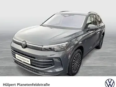 Gebraucht VW Tiguan Life 204 PS (150 kW) 2025 Grau SUV
