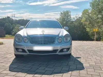 Gebraucht Mercedes E280 Elegance 190 PS (139 kW) 2007 Silber Limousine