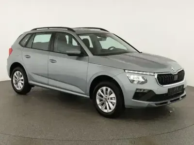 Neu Skoda Kamiq Selection 150 PS (110 kW) 2025 Smokey diamond metallic SUV