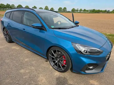 Używany Ford Focus ST 280 KM (205 kW) 2020 Niebieski Kombi