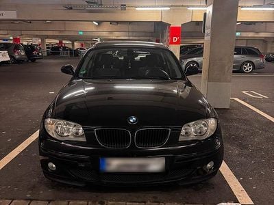 Gebraucht BMW 116 116 PS (85 kW) 2006 Schwarz Kleinwagen