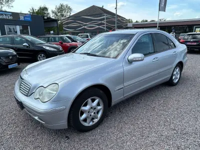 Gebraucht Mercedes C180 Elegance 129 PS (94 kW) 2001 Silber Limousine