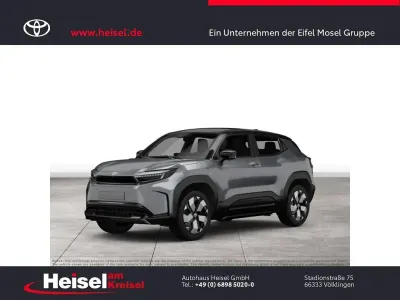 Begagnad Toyota Urban Cruiser Lounge 127 kW (174 HK) 2026 Grå SUV
