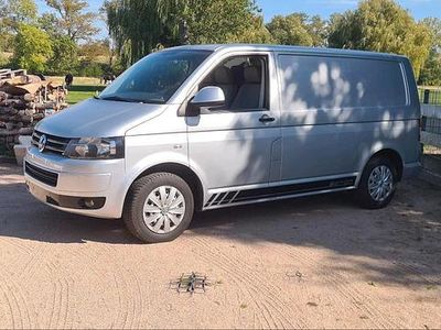 Gebraucht VW Transporter 115 PS (84 kW) 2010 Silber Van