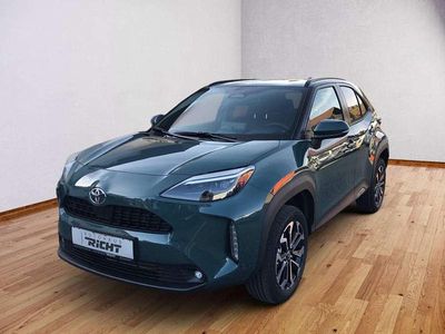 Neu Toyota Yaris Cross 131 PS (96 kW) 2026 Ever rest green SUV