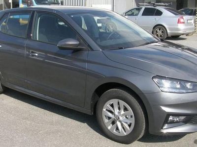 Neu Skoda Fabia 116 PS (85 kW) 2025 Grau Limousine