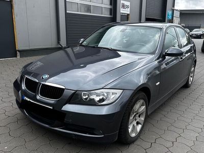 gebraucht BMW 318 i Limousine / TÜV 11/25 / Unfall