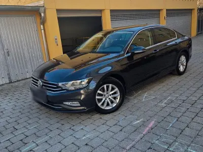 Gebraucht VW Passat Business 150 PS (110 kW) 2020 Grau Limousine