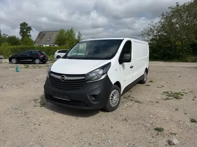 Gebraucht Opel Vivaro 125 PS (91 kW) 2017 Weiß Van / Kleinbus