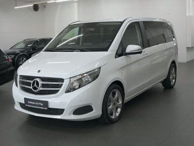 Mercedes V220