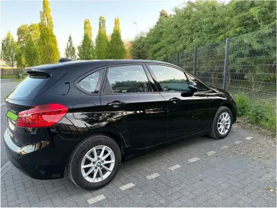 Gebraucht BMW 216 Active Tourer Advantage 116 PS (85 kW) 2016 Schwarz Van / Kleinbus