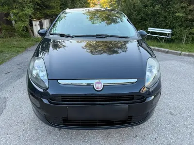 Gebraucht Fiat Grande Punto 65 PS (47 kW) 2011 Blau Kleinwagen