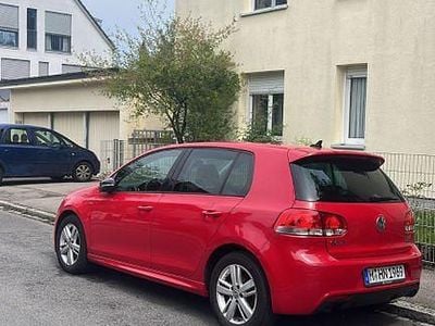 Gebraucht VW Golf VII Match 105 PS (77 kW) 2012 Rot Limousine