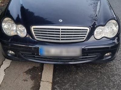 Gebraucht Mercedes C200 160 PS (117 kW) 2006 Blau Limousine