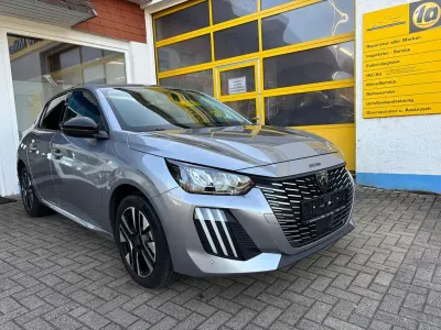 Gebraucht Peugeot 208 Allure 101 PS (74 kW) 2025 Grau Kleinwagen