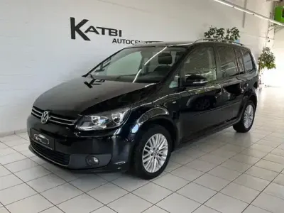 Gebraucht VW Touran Cup 105 PS (77 kW) 2015 Schwarz Van / Kleinbus