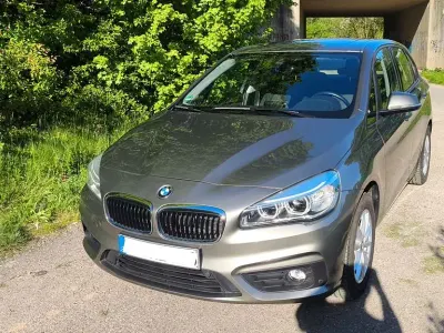 Gebraucht BMW 218 Active Tourer Advantage 136 PS (100 kW) 2018 Silber Van / Kleinbus