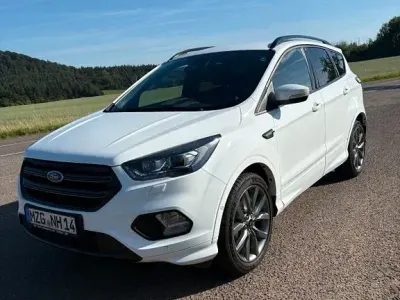 Gebraucht Ford Kuga ST-Line 150 PS (110 kW) 2019 Weiß SUV
