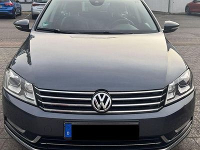 Gebraucht VW Passat Highline 170 PS (125 kW) 2012 Grau Kombi