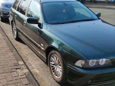 BMW 525