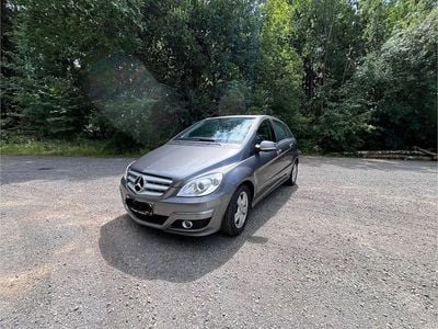 Mercedes B200