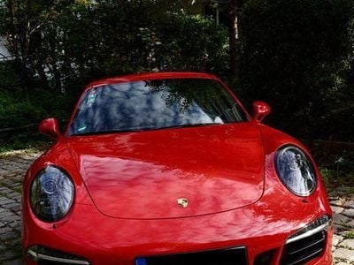 Porsche 911 Carrera 4 GTS
