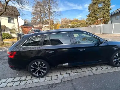 Gebraucht Skoda Superb 150 PS (110 kW) 2016 Schwarz Kombi