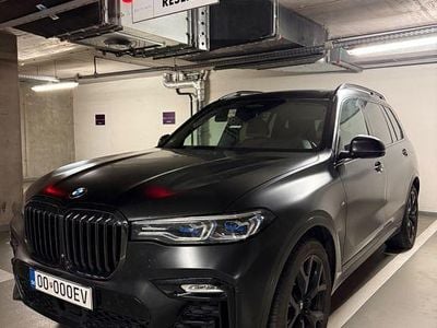 Gebraucht BMW X7 M Sport 340 PS (250 kW) 2022 Schwarz SUV