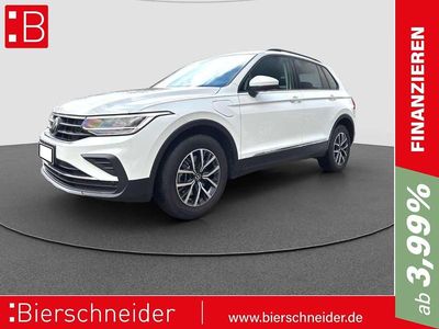 Weiss Gebraucht 2022 VW Tiguan Life SUV | 29.550 € (Fairer Preis)