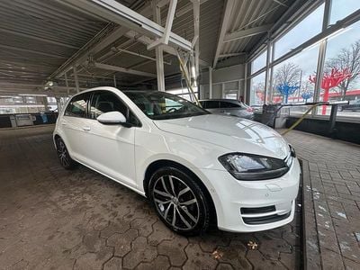 Gebraucht VW Golf VII 105 PS (77 kW) 2014 Weiß Kleinwagen