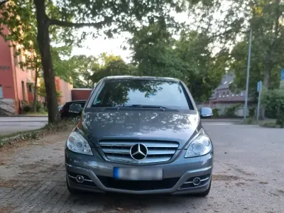 Gebraucht Mercedes B180 109 PS (80 kW) 2008 Grau Van / Kleinbus