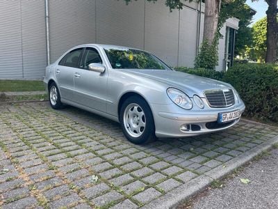 Mercedes E200