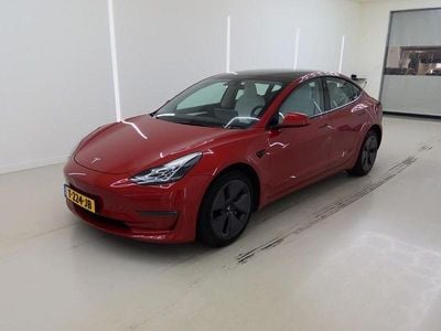 Usado Tesla Model 3 Long Range AWD 258 kW (351 HP) 2023 Vermelho Sedan