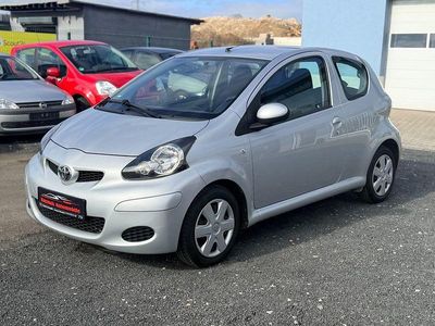 Gebraucht Toyota Aygo Cool 68 PS (50 kW) 2009 Silber Kleinwagen