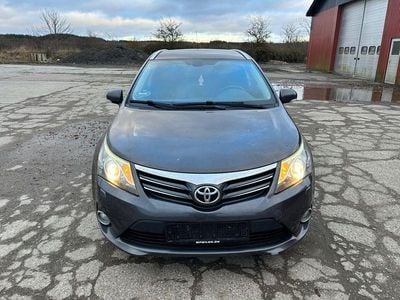 Gebraucht Toyota Avensis Basis 124 PS (91 kW) 2013 Grau Kombi