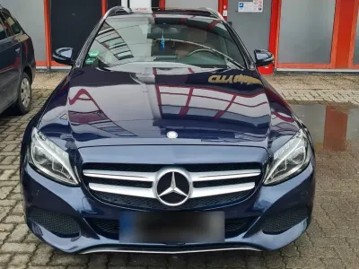 Gebraucht Mercedes C220 Avantgarde 170 PS (125 kW) 2015 Blau Kombi