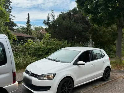 Gebraucht VW Polo 69 PS (50 kW) 2011 Weiß Kleinwagen